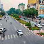 cần bán căn nhà ngõ 36 giang văn minh, dt 140m2 x 3 tầng, mt 8m. ngõ to hơn phố, mặt tiền rộng