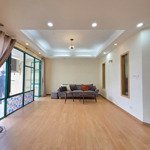 bán căn góc chung cư 15 - 17 ngọc khánh, 3 ngủ, 2 ban công
