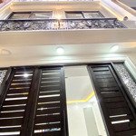 bán toà nhà chdv xây mới 7 tầng giảng võ, doanh thu 90tr/tháng, thang máy, full nội thất, ngõ 3m