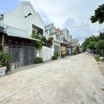 bán nhà trệt lầu kiên cố gần siêu thị go! big c dĩ an đường xe hơi