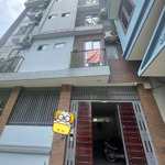 bán nhà cầu giấy 90m2 mt 9.5m2 hơn 30 tỷ, 7 tầng thang máy, dòng tiền, ô tô đỗ cửa, ô tô vào nhà