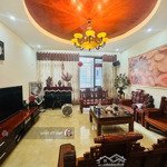chính chủ bán nhà lô góc khu nguyễn chánh - đường ô tô tránh nhau - vỉa hè rộng - kinh doanh tốt.