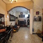 2 thoáng trước sau - đi bộ ra hồ tây