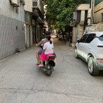 oto đậu cửa nhà- nhà gần phố- ngõ đẹp nhất phường- 30m2 tại trần hòa, định công, hoàng mai, 6,8 tỷ