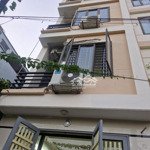 bán 5t nhà ngõ ỷ la, dt 30m, mt 3,7m, dài 8,6m, ngõ 6m, giá 6,7 tỷ.lh 