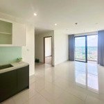 sẵn sổ hồng - bán gấp căn hộ 2pn view đẹp, nội thất bếp rèm - giá 2,37 tỷ tốt nhất thị trường