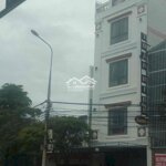 Nhà nghĩ 4 tầng đang kinh doanh tốt