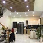 Bán nhà kiệt oto 384 tôn đức thắng