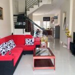 Nhà gần trường đhag,dễ mua bán,làm kho,đường ô tô