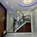 Bán nhà 2 tầng kiệt nguyễn lương bằng gần đại học bách khoa . nhà mới vào ở ngay