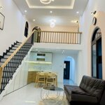 Bán gác đúc 2 mặt kiệt ô tô phạm như xương