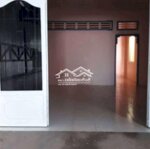 Cần cho thuê nhà nguyên căn có sân rất rộng