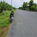 Cần tiền bán đất lộ bốn tổng