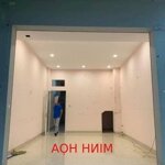 Cho thuê mặt bằng mặt tiền đường núi thành