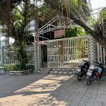 Cho thuê mặt bằng siêu rộng, có đủ nội thất , máy lạnh, có thể vào kinh doanh ngay