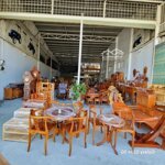 Không người ql, cần sang lại cửa hàng nội thất gôc