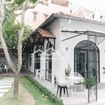 đất 27x69m; dt1700m2; tổng 2700m2 sử dụng