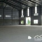 Cho thuê kho 180m2 mặt tiền tôn đức thắng