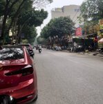 Cho thuê nhà 3 tầng mặt phố nguyễn đức cảnh diện tích 100m2 giá bán 28 triệu/tháng