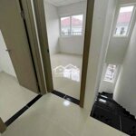 Nhà nguyên căn 2 phòng ngủ tại bình hoà