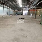 Kho xưởng đẹp ( 700m2 )đường container