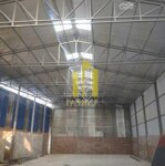 Cho thuê kho khu villa thủ thiêm 300m2 giá 30 triệu, trần cao - sạch sẽ