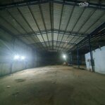 Cho thuê xưởng 300 m2 giá 13 triệu đồng / th đường an phú tây xã an phú tây huyện bình chánh tphcm