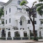 Bán biệt thự sân vườn đường lưu hữu phước dt 132m2 xây dựng 4 tầng. giá 22 tỷ có thương lượng
