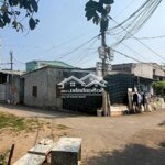 Nhà cấp 4 kiệt ô tô lạc long quân