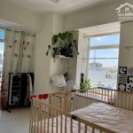 Cần cho thuê chung cư thuận việt q.11 có nội thất 2pn 1wc , gần đại học bách khoa