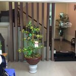 Cho thuê nhà đường tôn đức thắng , 3 tầng , gần bến xe . giá bán 15 triệu / tháng