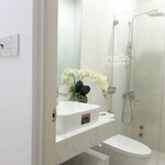 [như hình] phòng l3 view đẹp bến vân đồn calmette