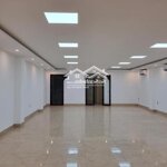 Chính chủ cho thuê văn phòng giá rẻ tại phố quan hoa diện tích 150m2 tài chính 20tr