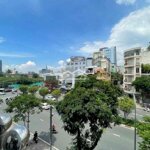 2pn mới xây có thang máy, hầm xe , bv !