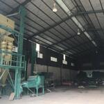 Bán nhà xưởng. diện tích 8000m2(đất skc). có sẵn 2 xưởng. mặt tiền đườn ba lăng xi. mời liên hệ: 0826737274