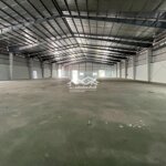 Cho thuê kho xưởng 2100m2, 3500m2 ql 1a,tt bến lức