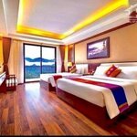 Cho thuê khách sạn 4 sao đường violet ( phố tây sapa ). 700m2, mặt tiền 33m, gồm 64 phòng