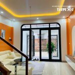 Bán nhà giá chỉ hơn 2 tỷ tại trung tâm hà khẩu, liên hệ: 0388.895.855