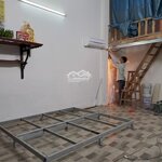 Chính chủ cho thuê nhà cấp 4, diện tích 35m2, gác xép rộng, nóng lạnh, điều hoà 2 chiều