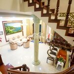 Villa mặt tiền - view biển vị trí đẹp - khu nghỉ dưỡng biển tuyệt vời - trung tâm tp vũng tàu