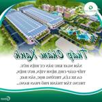 Tháp chàm xanh - đất liền kề sân bay