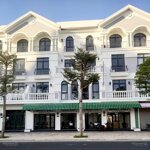 Chính chủ bán gấp căn đôi shophouse grand world phú quốc. diện tích 154m2. gía 25ty. liên hệ: 0931498799