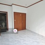 Bán căn hộ tầng trệt chung cư giai việt,diện tích115m2, 2 phòng ngủ 2 vệ sinh nhà sạch đẹp, mát, sổ hồng, giá bán 4,9 tỷ