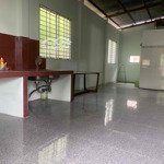 Nhà mặt tiền gần 900m2, khu nhà vườn đông dân cư