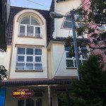 Bán khách sạn, gần trung tâm tp đà lạt, dt 480m2, đất 164m2, 12 phòng kinh doanh, 13t tl