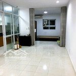 Bán căn hộ 50m2 1 phòng ngủtầng cao chung cư linh trung