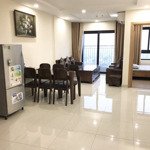 Căn hộ chung cư đủ đồ 2 ngủ 80m2 tòa tháp liễu giai, quận ba đình