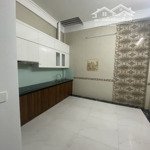 Cho thuê nhà văn khê 50m x 7 tầng, thang máy. ô tô đỗ cửa