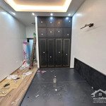 Cho thuê nhà riêng đê la thành ,ba đình 36m2 x4 tầng giá 13 triệu/tháng.