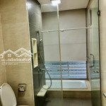 Bán gấp căn hộ viva riverside quận 6 cho con đii học